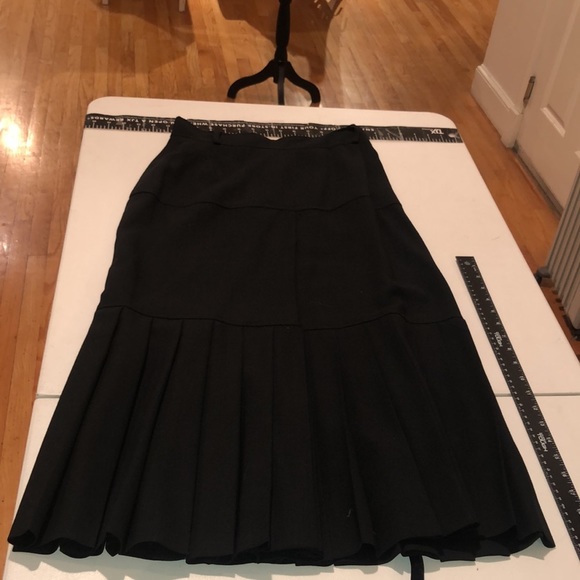 Salvatore  Ferragamo size 42 black Gorgeous 100% wool maxi skirt 12” slit - Picture 5 of 16